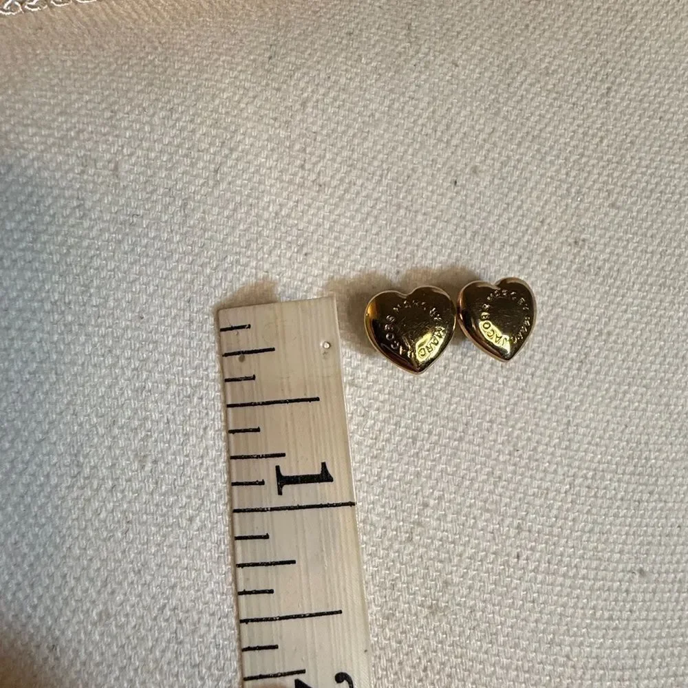 MARC JACOBS HEART STUD EARRINGS GOLD TONE